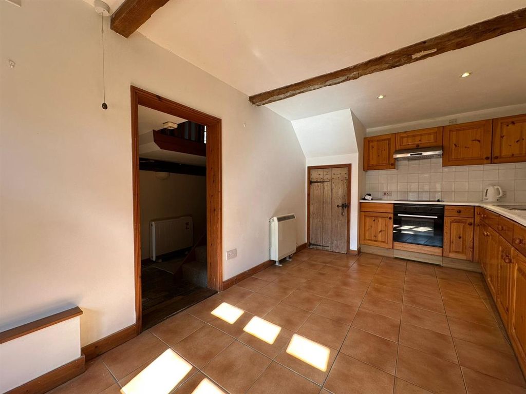 Property photo 3 of 11 1000006373.Jpg