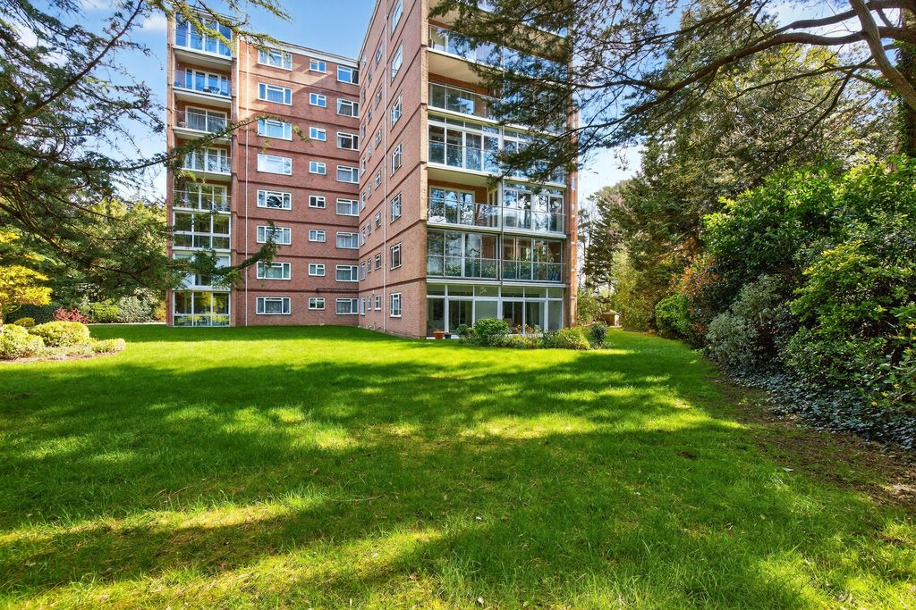 Property photo 1 of 24