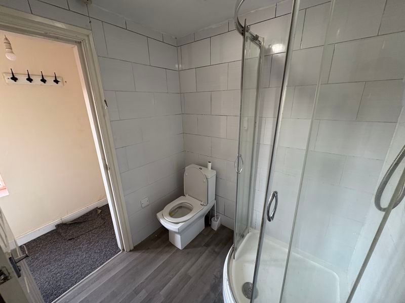 Property photo 3 of 9 Photo 11