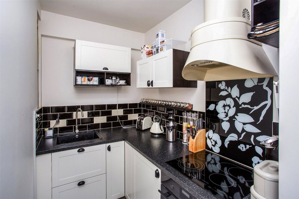 Property photo 3 of 12 Picture No. 03