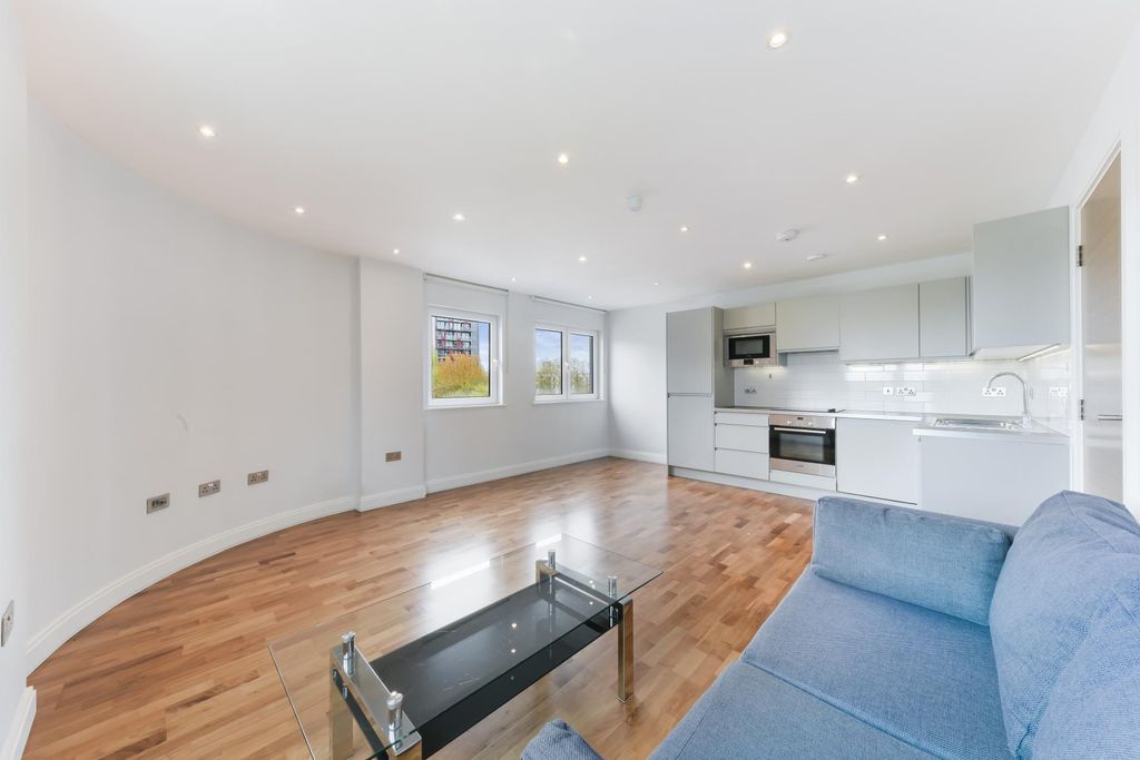 Property photo 1 of 9