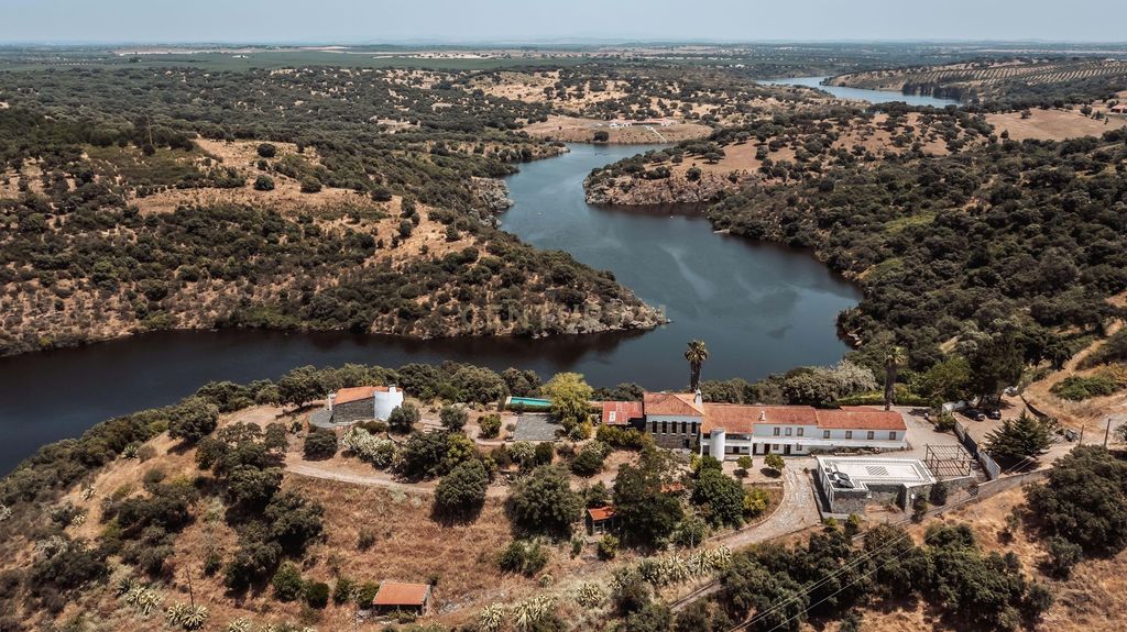 Property photo 1 of 82