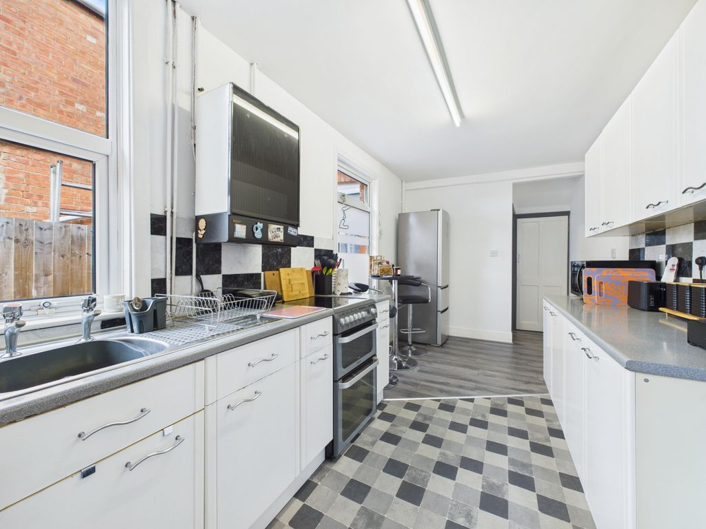 Property photo 2 of 13 Kitchen