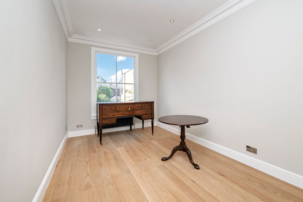 Property photo 3 of 7 Fff@2 St Marks Place-7635.Jpg