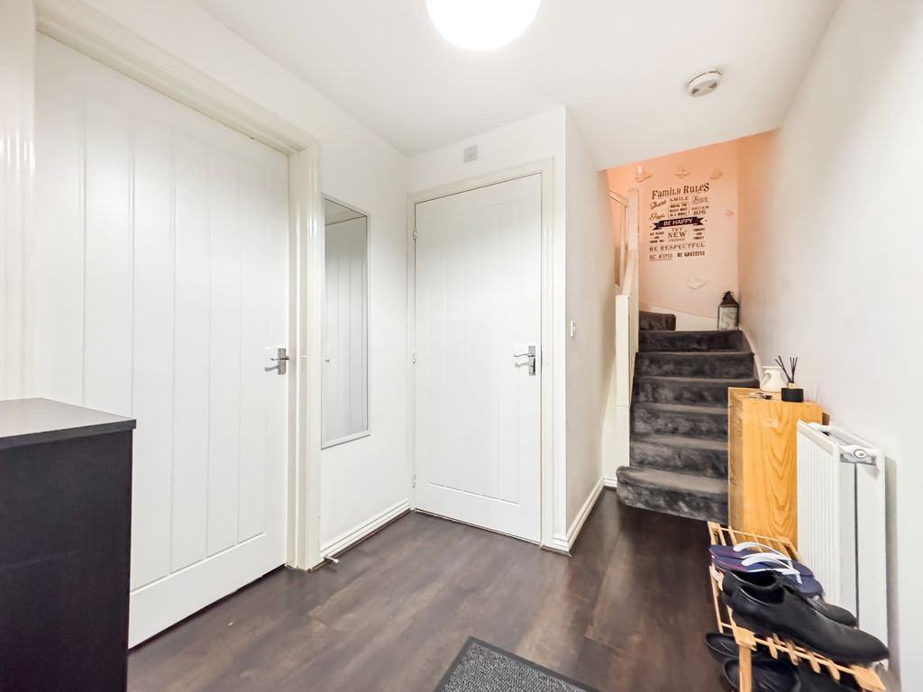 Property photo 2 of 20 Hall