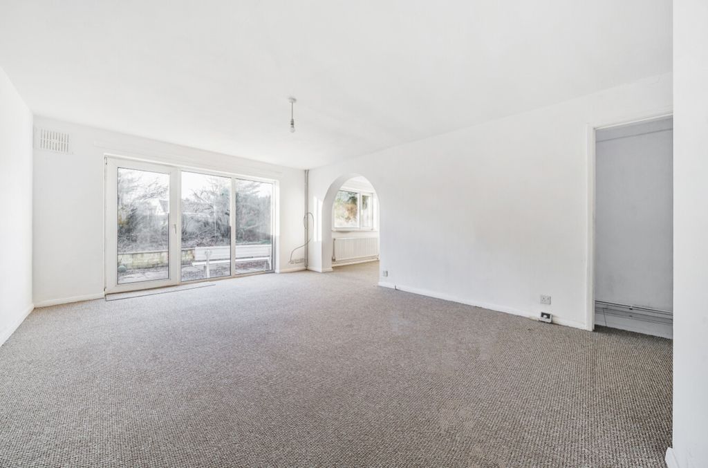 Property photo 3 of 11 1228699 (2)