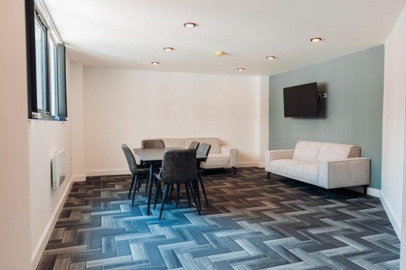 Property photo 3 of 19 8131922.Jpg