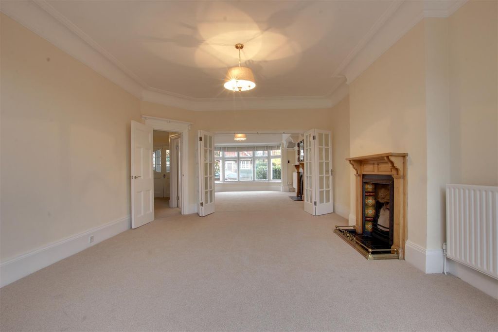 Property photo 2 of 31 Img_0705-Img_0707.Jpg