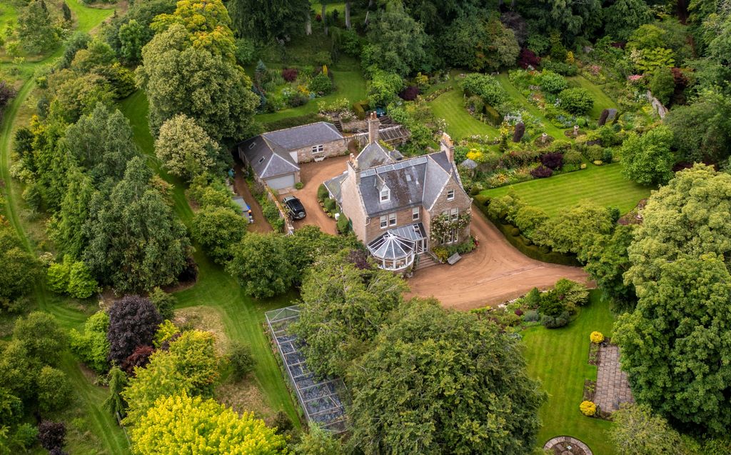 Property photo 1 of 22