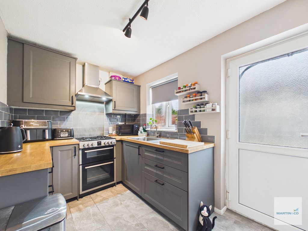 Property photo 2 of 15 Cam03394G0-Pr0459-Still011