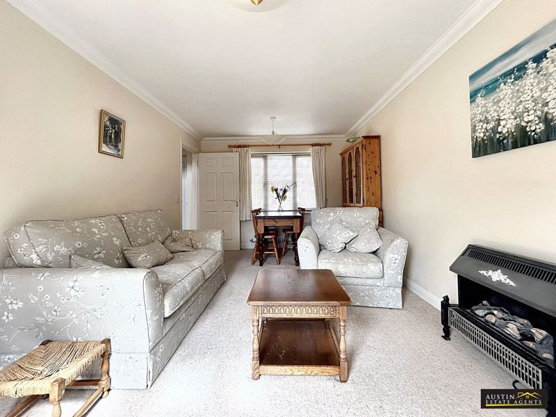 Property photo 3 of 11 Photo 2