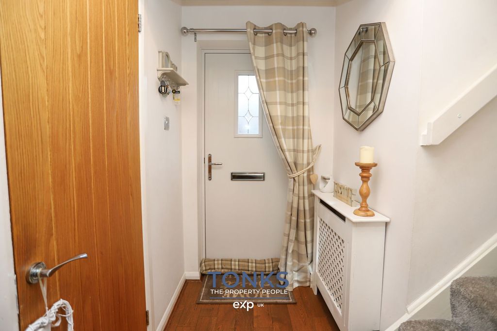 Property photo 2 of 23