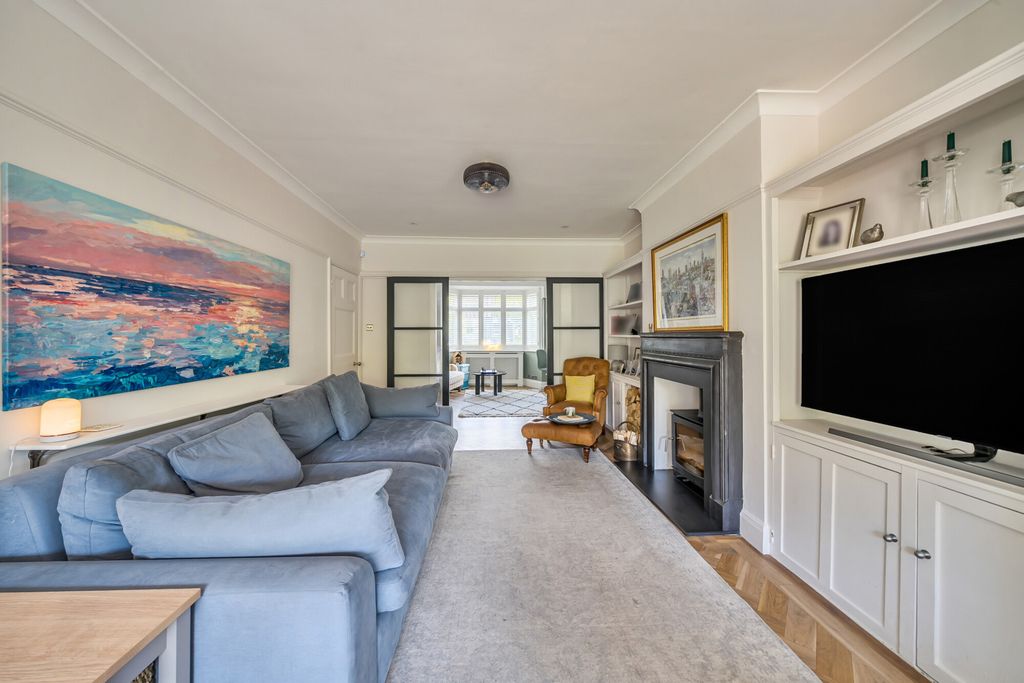 Property photo 3 of 20 1333059-11-688Ba5...