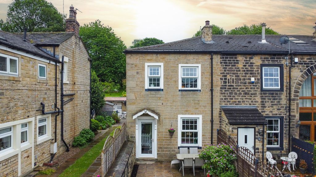 Property photo 1 of 42