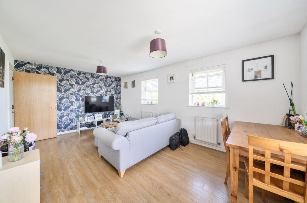 Property photo 3 of 7