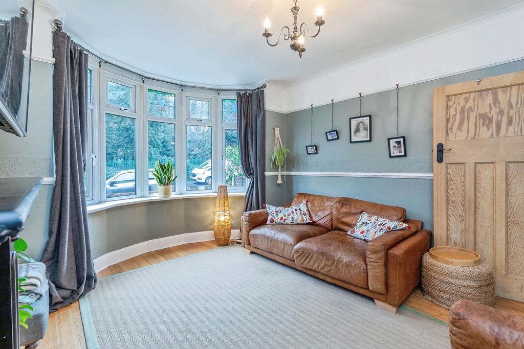 Property photo 3 of 19 Living Room