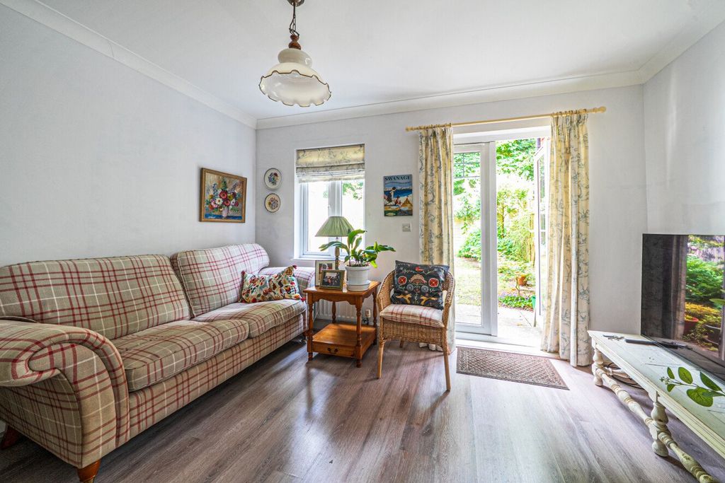 Property photo 2 of 11 Picture No. 03