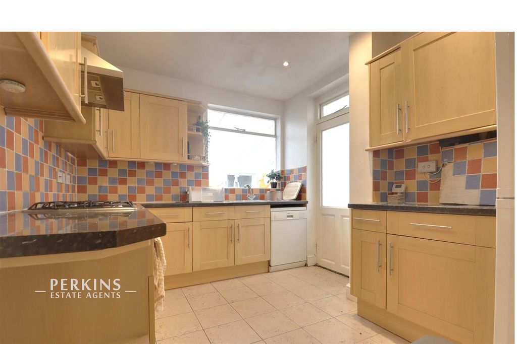 Property photo 3 of 8 Kitchen.Jpg