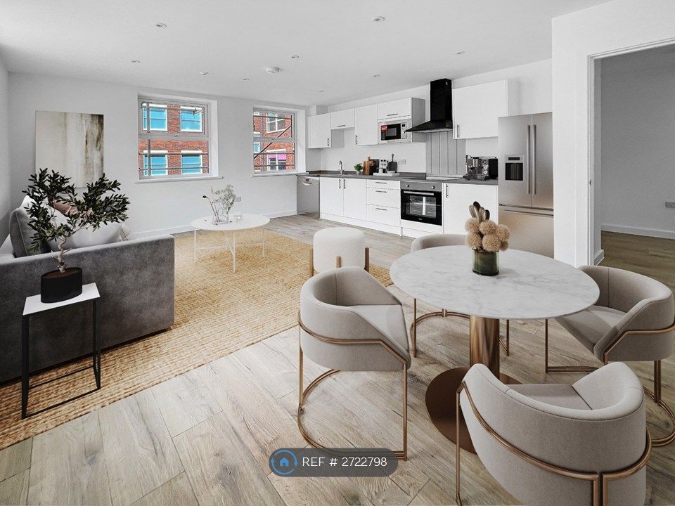 Property photo 1 of 7 Kitchen / Living Area