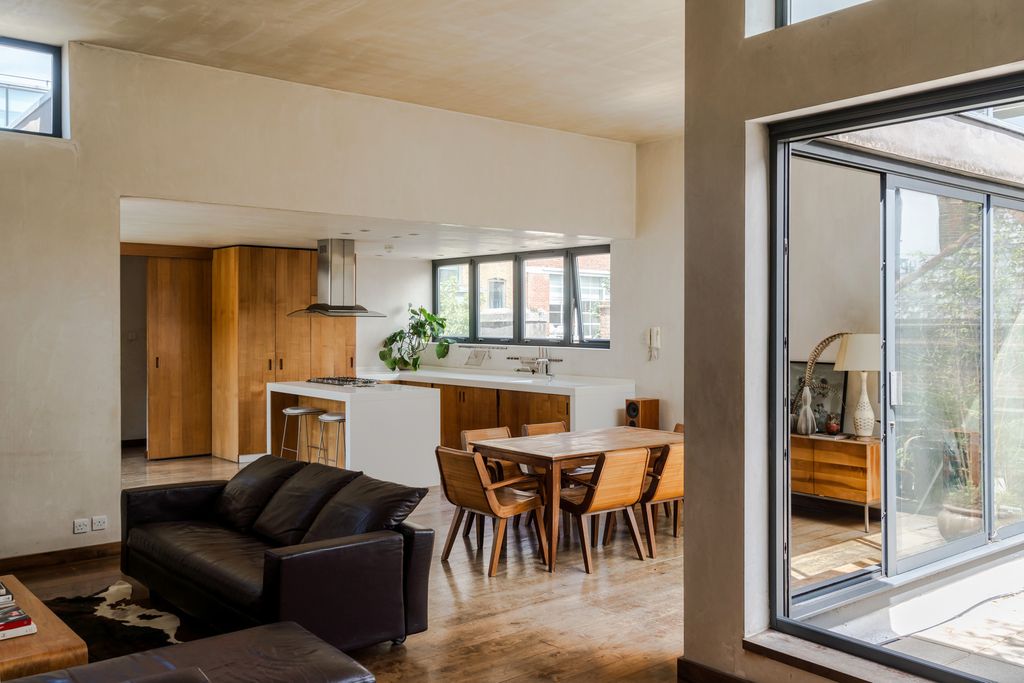 Property photo 3 of 37 296777 - Flat 1A, 11, Bowling Green Lane-37.Jpeg