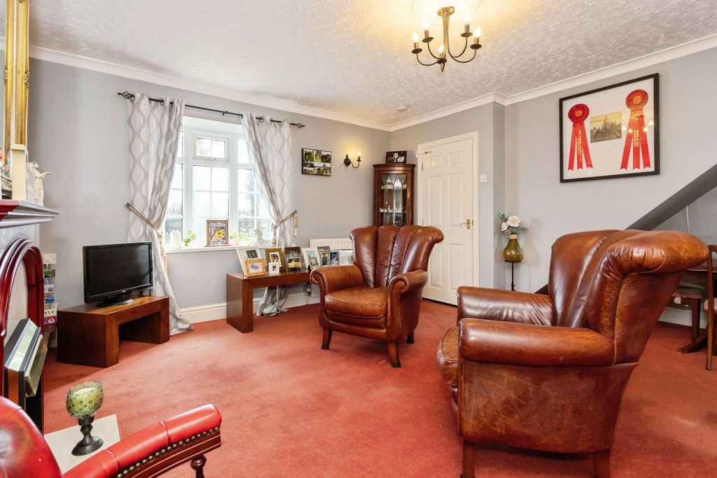 Property photo 3 of 20