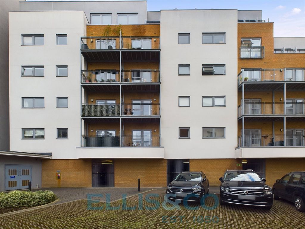 Property photo 1 of 11 Picture No. 10