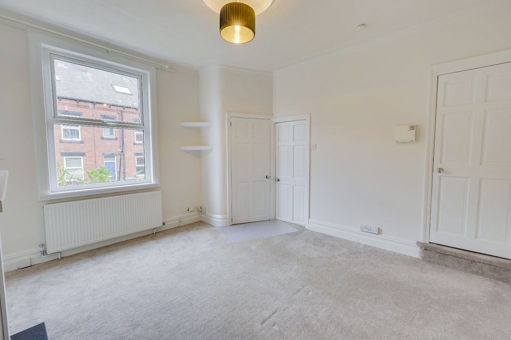 Property photo 3 of 13 Picture No. 04