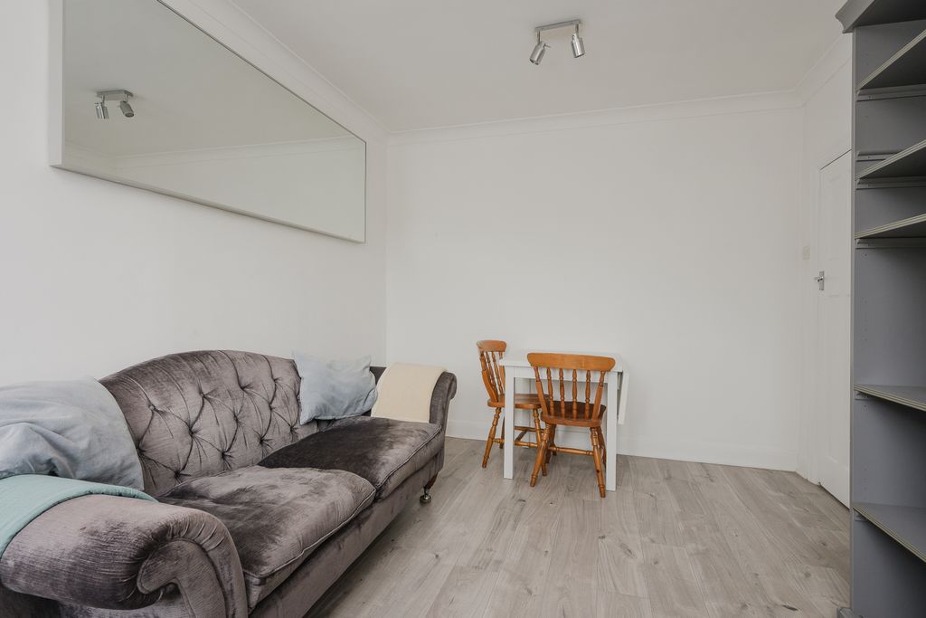 Property photo 2 of 12 Picture No. 06