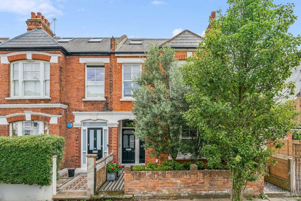 Property photo 1 of 8