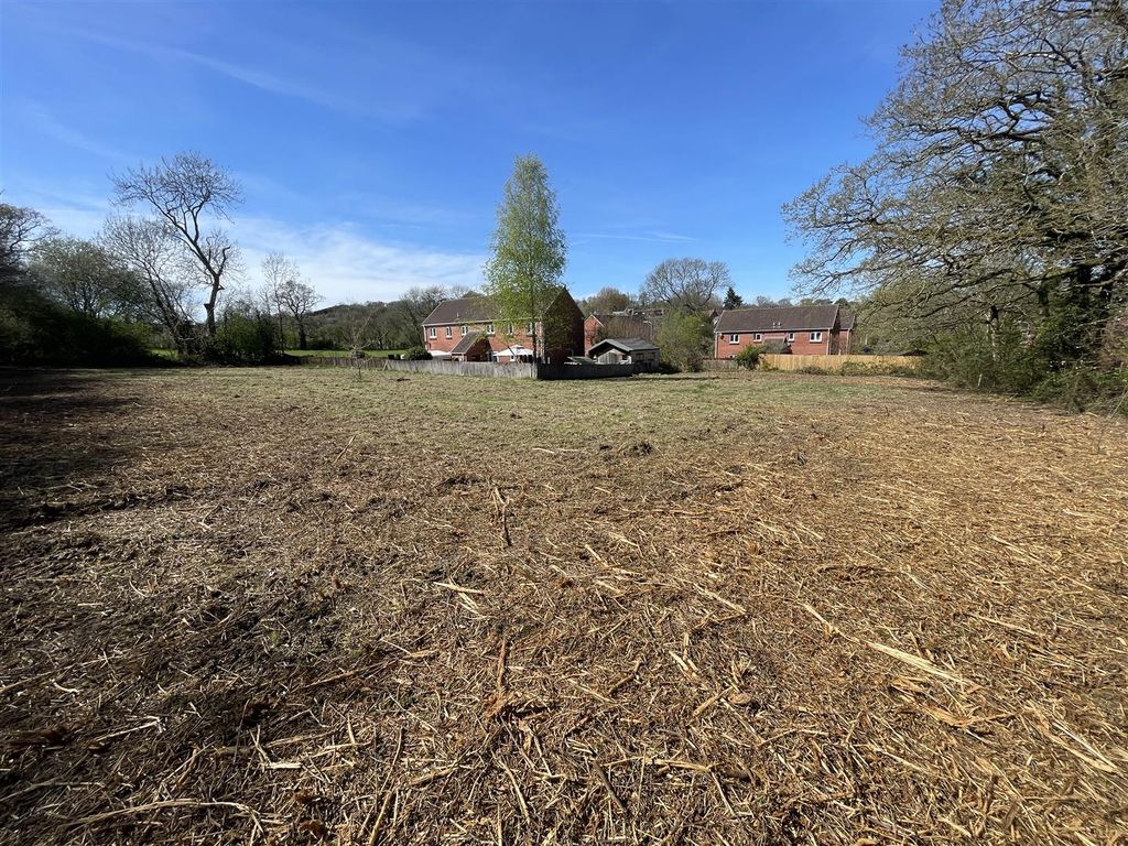 Property photo 3 of 9 3