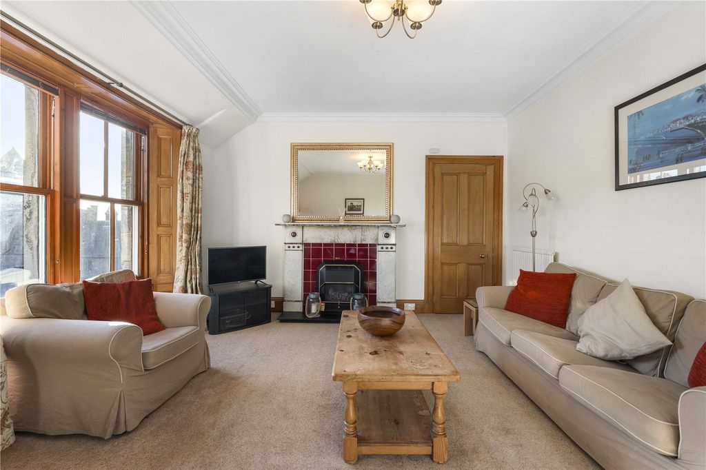 Property photo 2 of 25 Maule Terrace