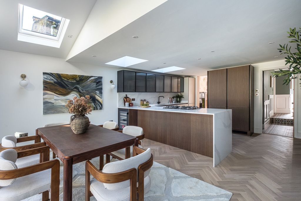 Property photo 3 of 30