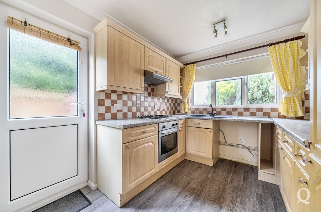 Property photo 3 of 20 14Cb0A12-Fd75-4A2...