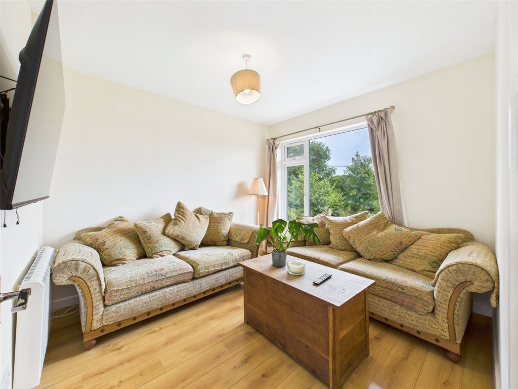 Property photo 3 of 13 Picture No. 12