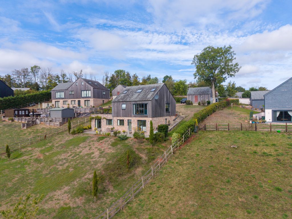 Property photo 2 of 49