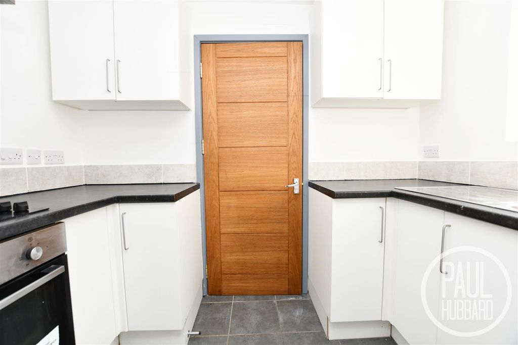 Additional image 7 of 1 bed flat to rentBeresford Road, Lowestoft, Suffolk NR32