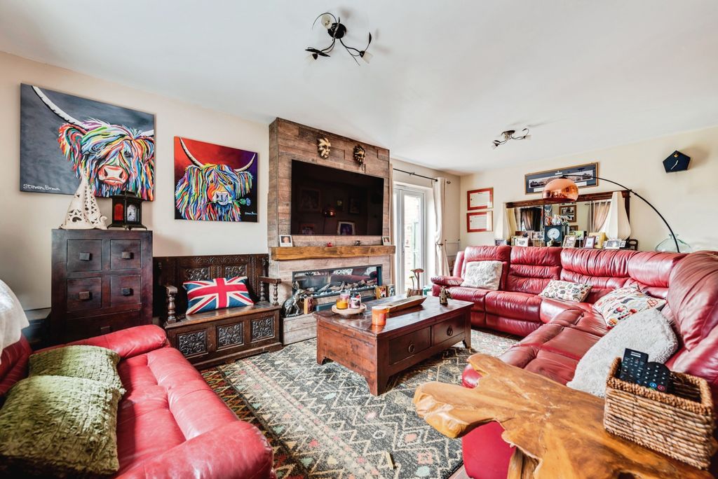 Property photo 3 of 20