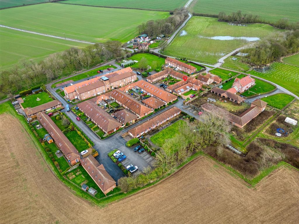 Property photo 3 of 36