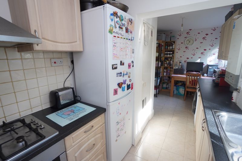 Property photo 3 of 14 Photo 9