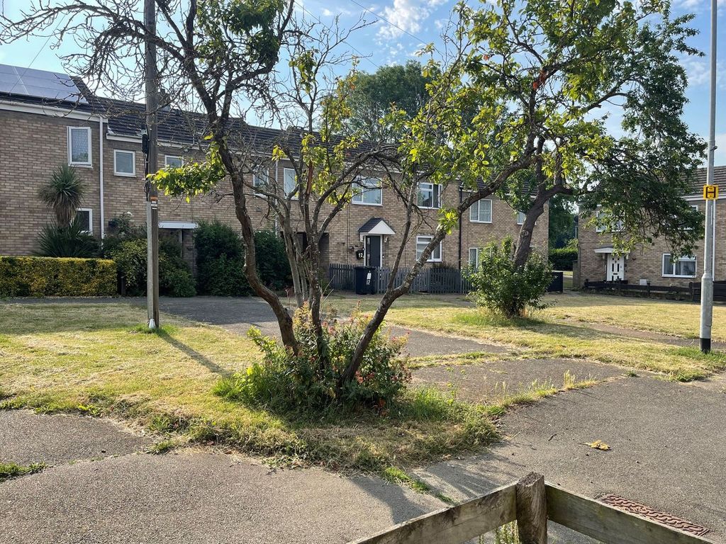 Property photo 2 of 9