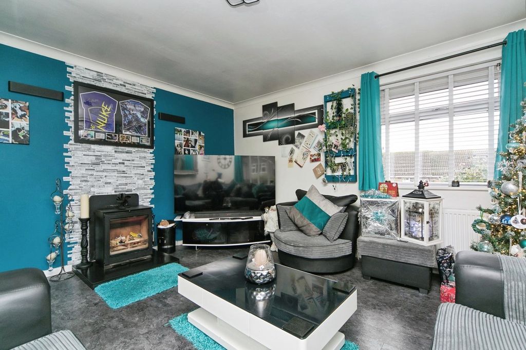 Property photo 2 of 15