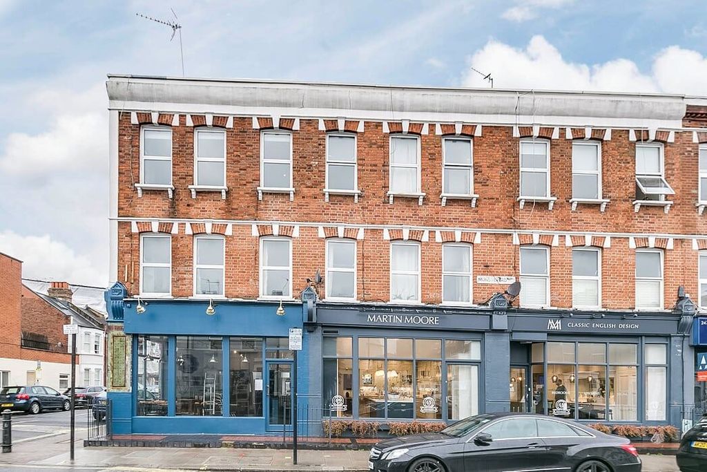 Property photo 2 of 8