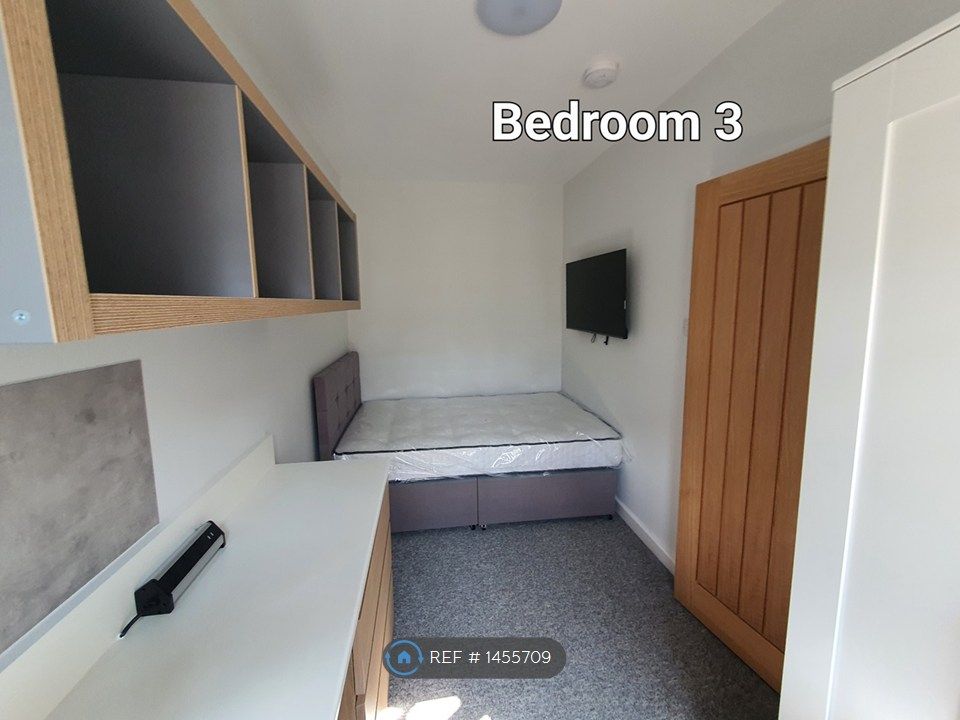 Property photo 3 of 3