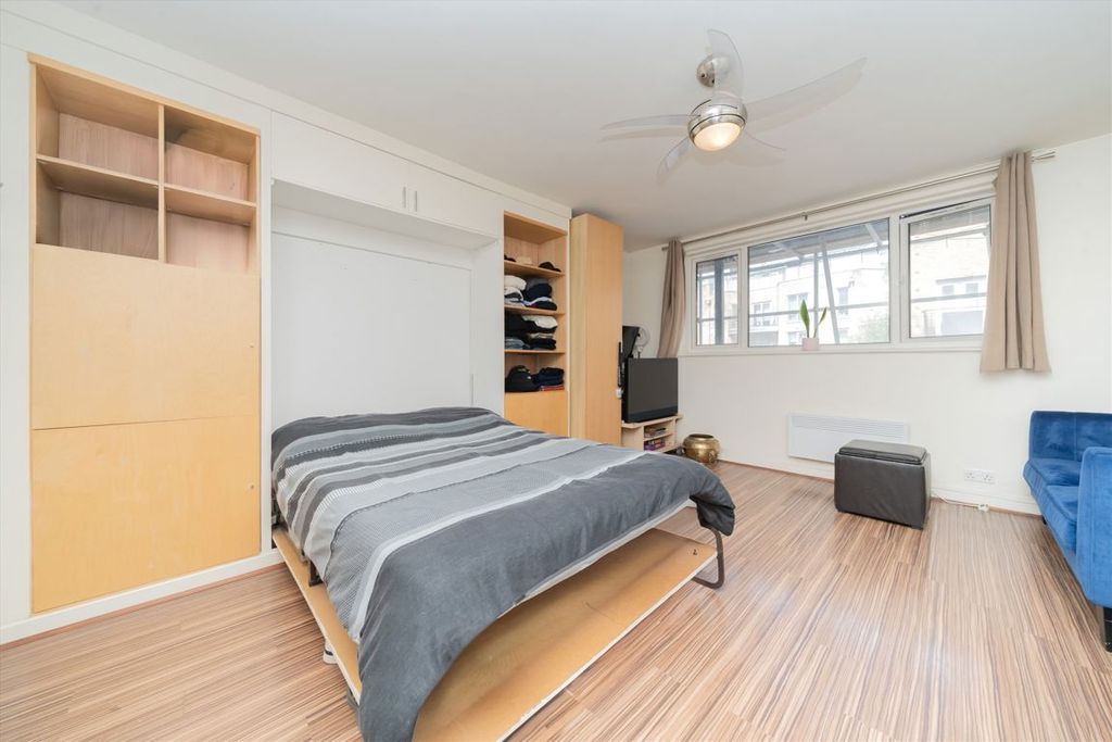 Property photo 1 of 4
