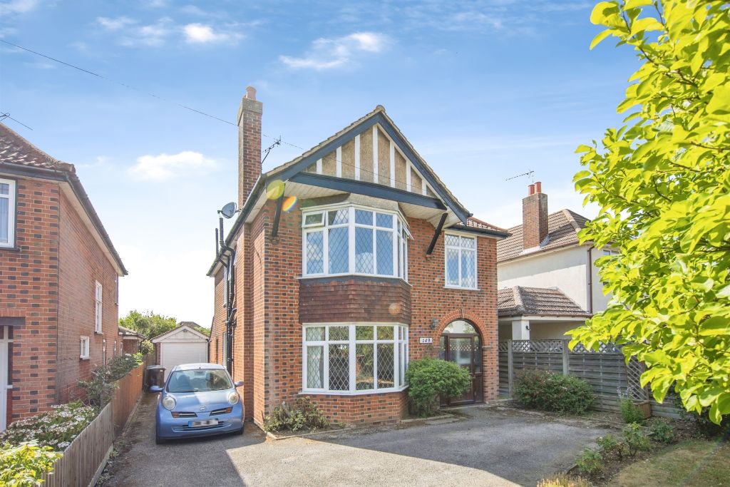 Property photo 1 of 18