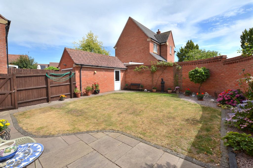 Property photo 2 of 22