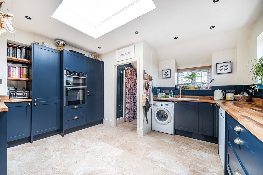 Property photo 3 of 17 Picture No. 18