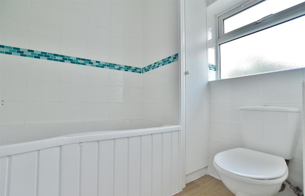 Property photo 3 of 7 3