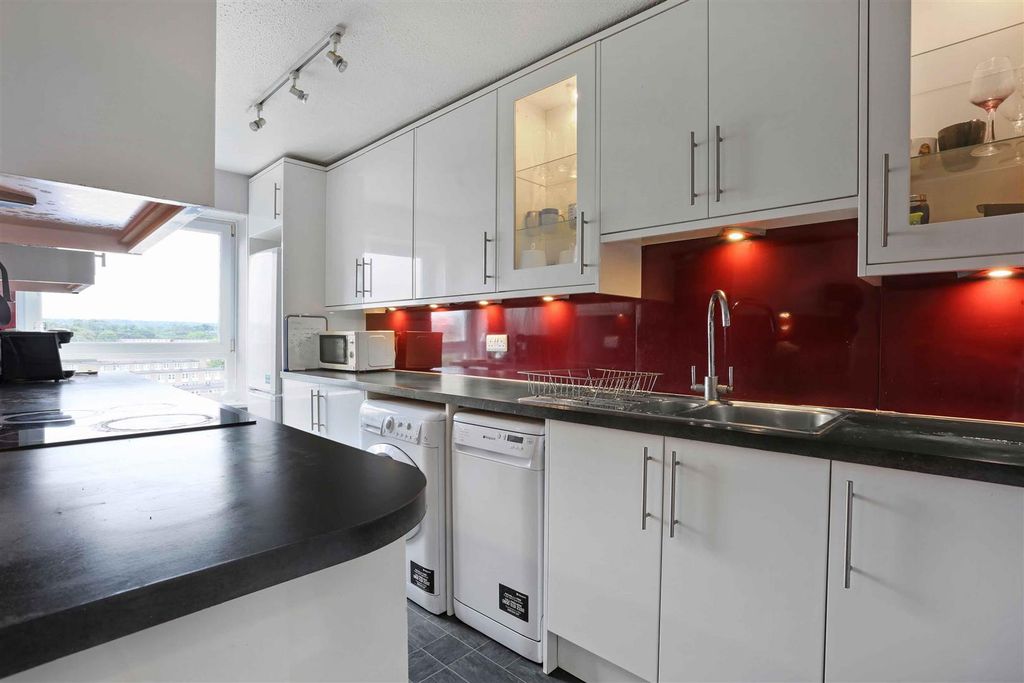 Property photo 3 of 13 867753092 1.Jpg
