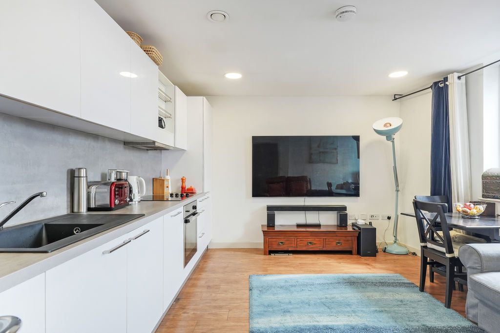 Property photo 3 of 11 Living Area/Kitchen